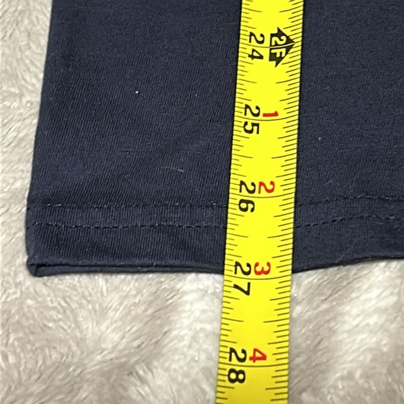 Final four NCAA 2023 national champions UConn Huskies basketball t-shirt size S - Picture 6 of 6